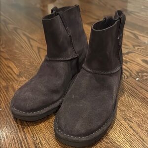 Ugg Dark Brown Unlined Short Boot Size 6 New without Tags